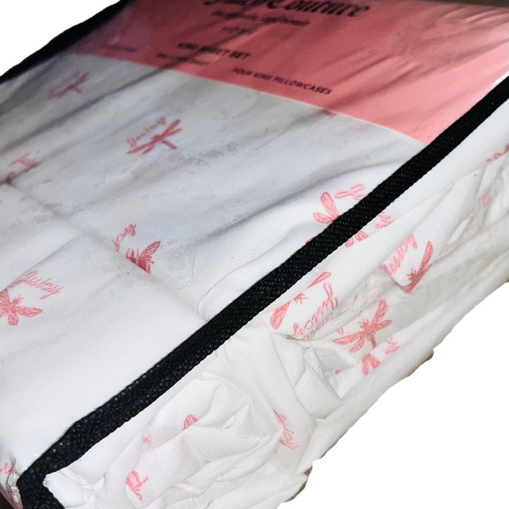 **SOLD** Juicy Couture Home 6 Piece King Size Sheet Set Pink Bee & Dragonfly - Picture 7 of 14
